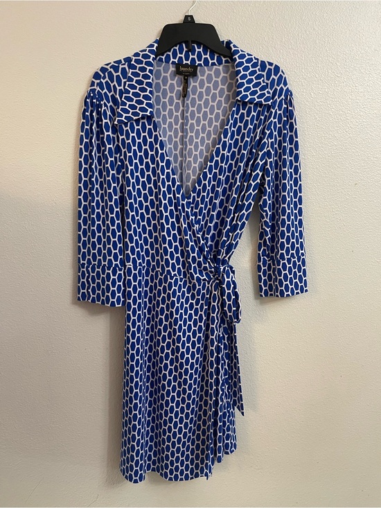 Laundry by Design Dresses & Skirts - Laundry by Design Honeycomb Blue & White 3/4 Sleeve Wrap Midi Dress Size 10